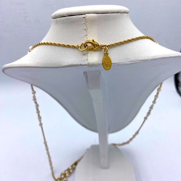 Signed Nolan Miller GoldTone Chain With Faux Pearls And A Pearl Pendant Necklace - Picture 3 of 16